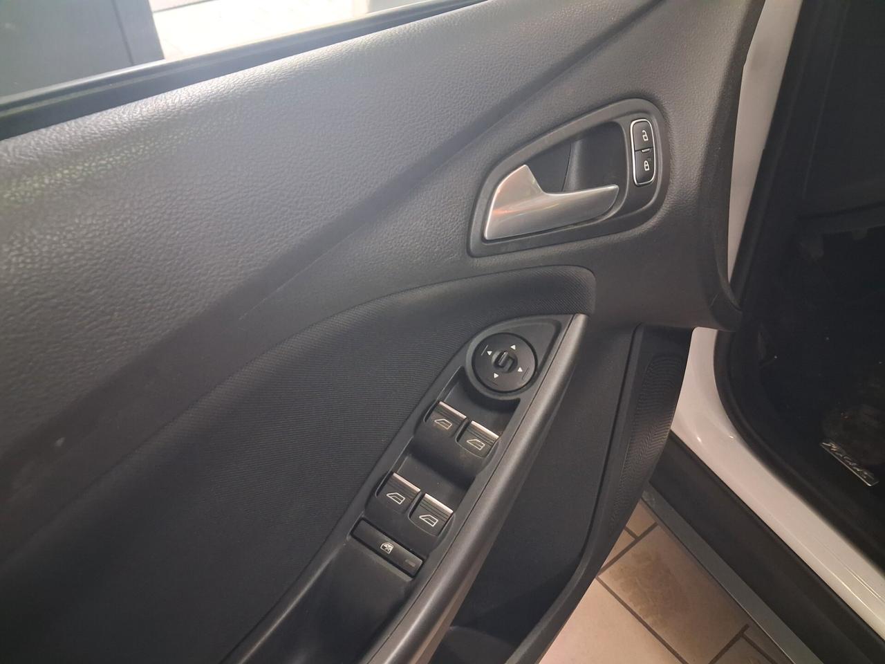 Ford Focus 1.0 EcoBoost 100 CV unico prop 2018