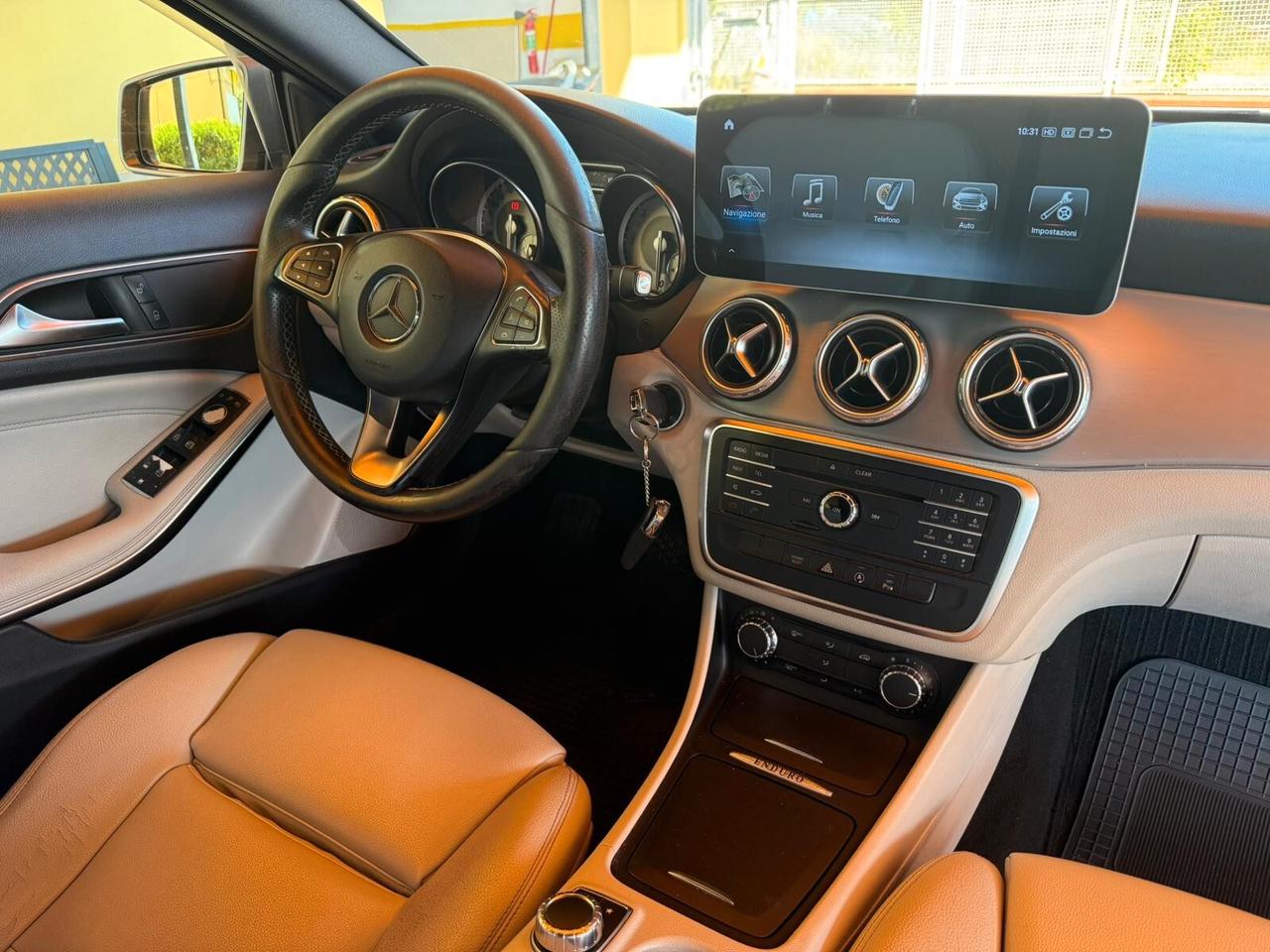 Mercedes-benz GLA 200 d Automatic Enduro Activity