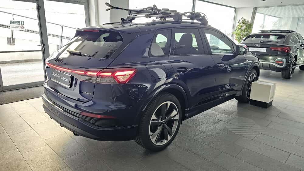 Audi Audi Q4 S line edition 45 e-tron quattro 210,00 kW