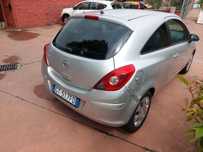 Opel Corsa 1.2 80CV 3 porte GPL-TECH Edition gomme nuove e frizione