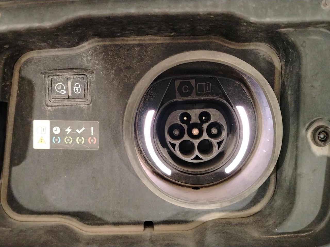 Peugeot 408 1.6 hybrid phev GT 225cv