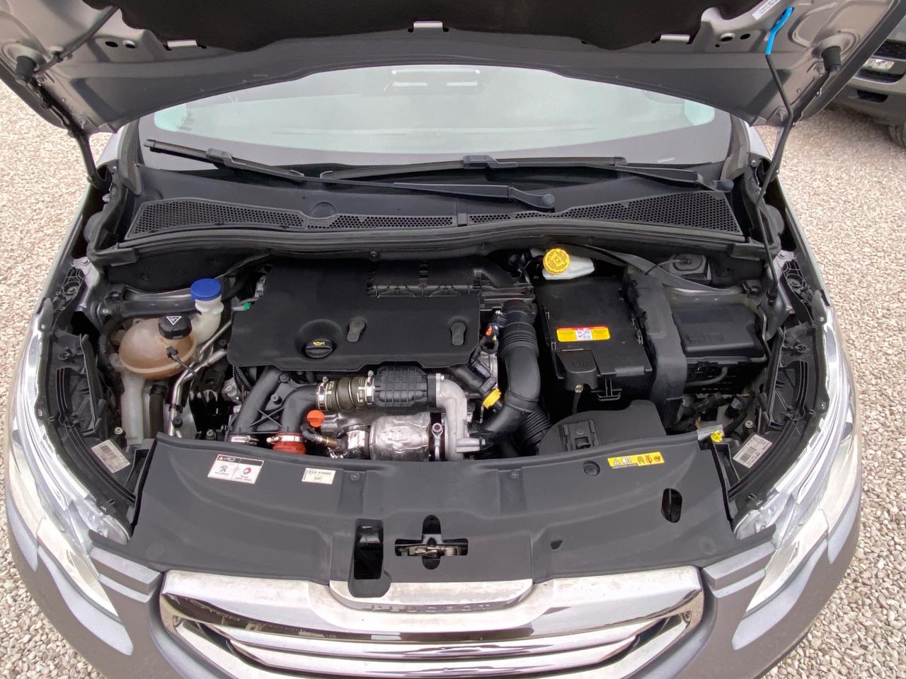 Peugeot 2008 1.6 e-HDi 92 CV Stop&Start Allure UNICO PROPRIETARIO NEOPATENTATI