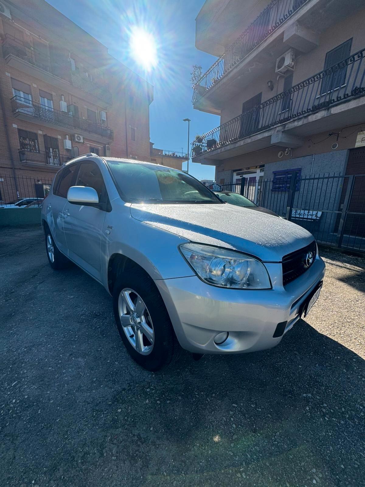 TOYOTA RAV 4 2.2 D-D4 136 CV DPF LUXURY