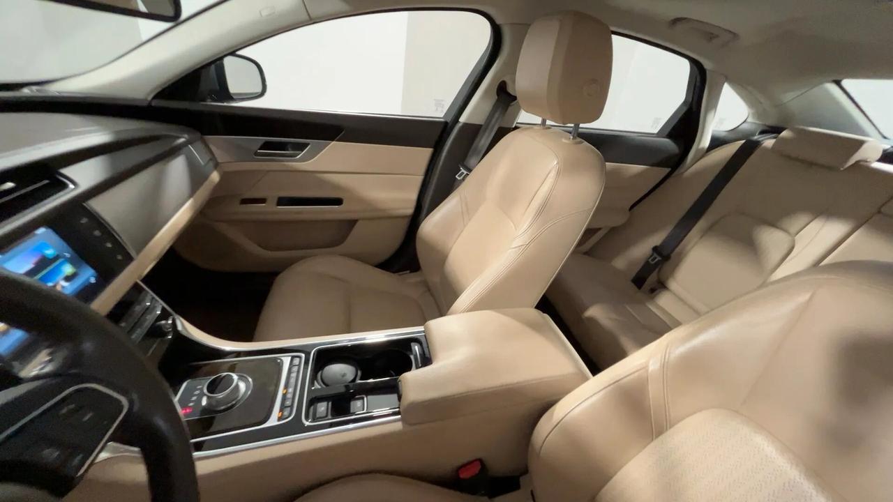 Jaguar XF 2.0 D E-Performance Prestige