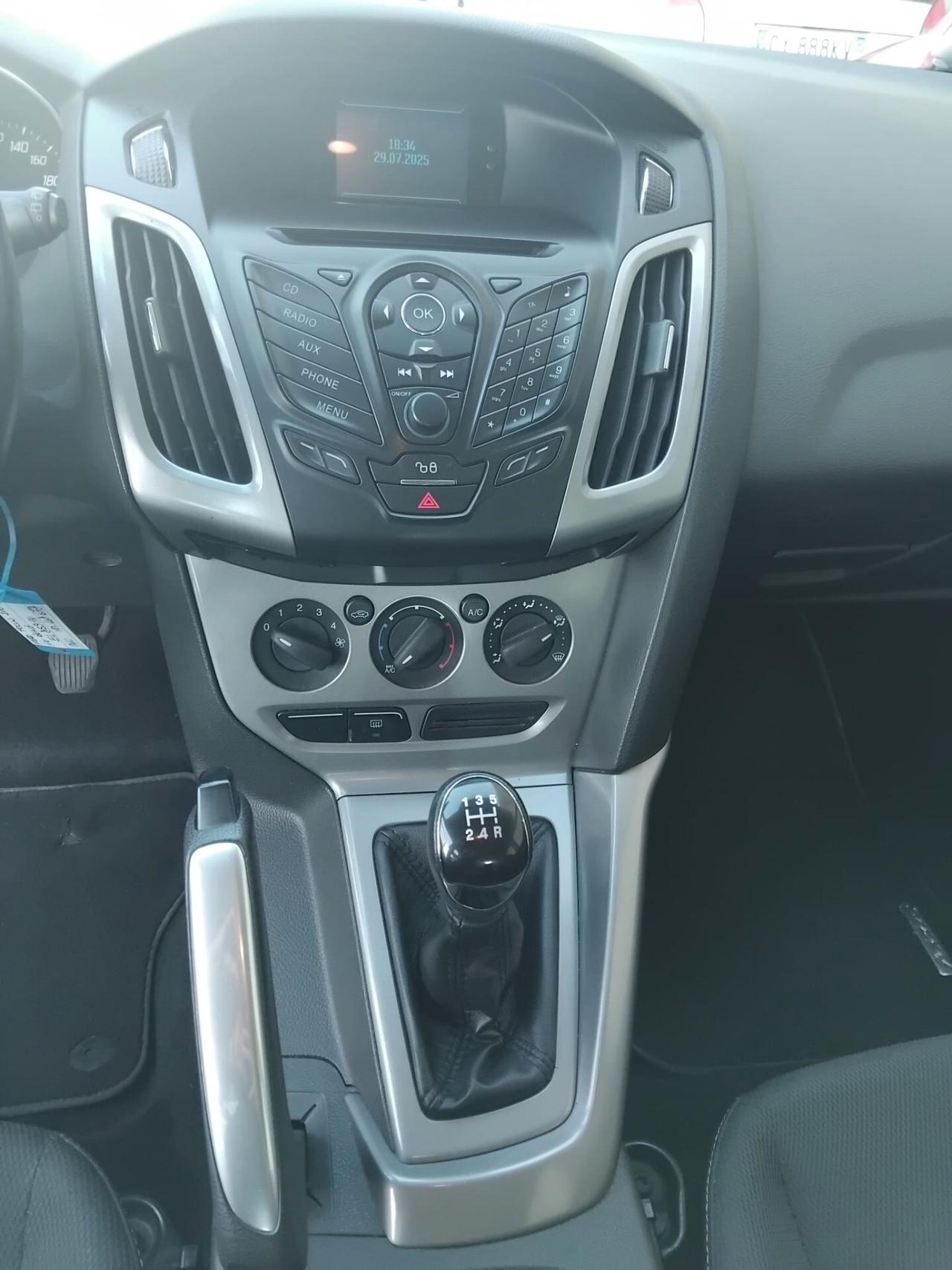 Ford Focus 1.6 benzina