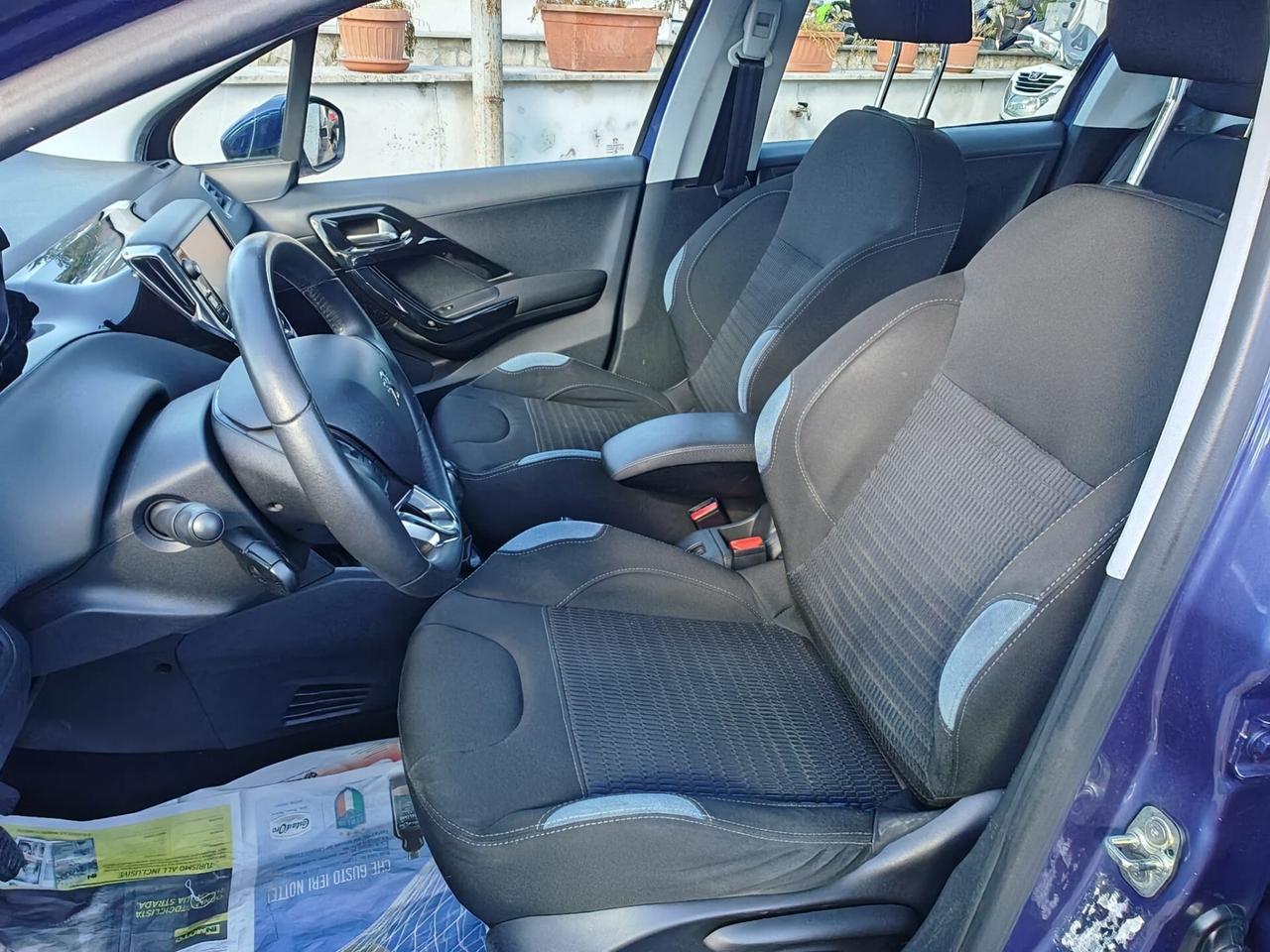 Peugeot 208 1.2 benzina