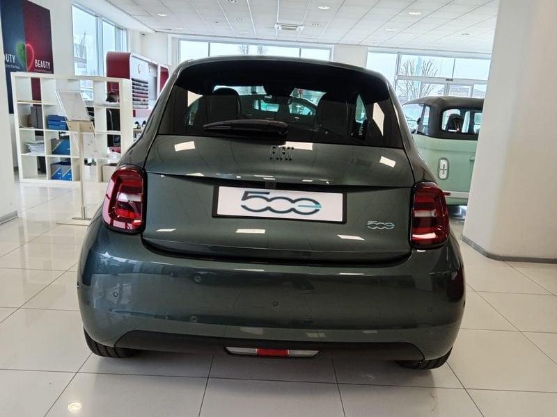 FIAT 500 Electric Elettrica Giorgio Armani 118cv