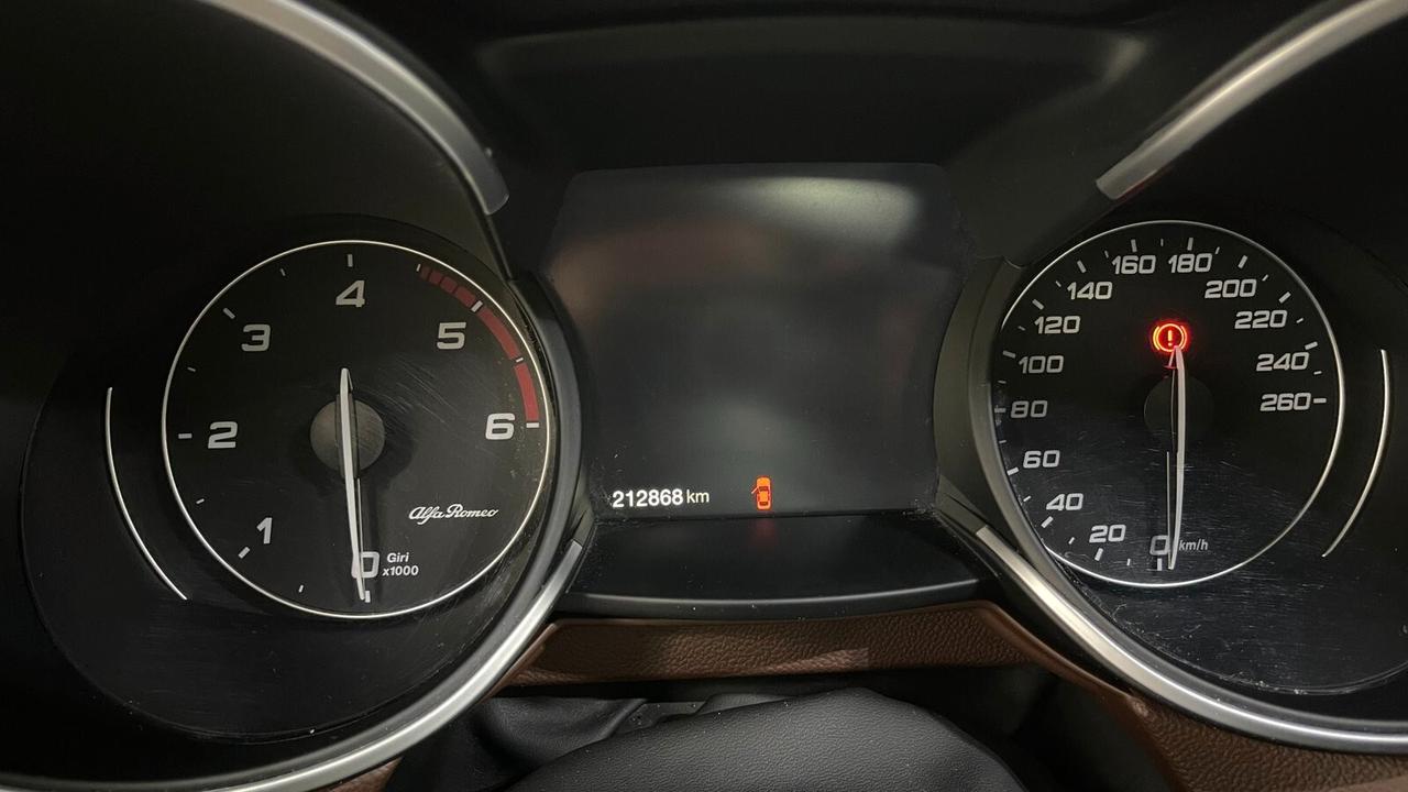 Alfa Romeo Stelvio 2.2 Turbodiesel 210 CV AT8 Q4 Executive