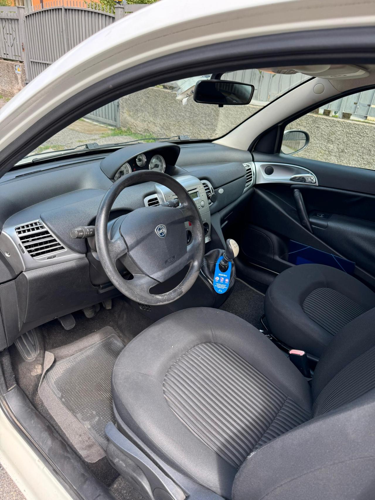 Lancia Ypsilon 1.2 benzina 2009 OK NEOPATENTATI
