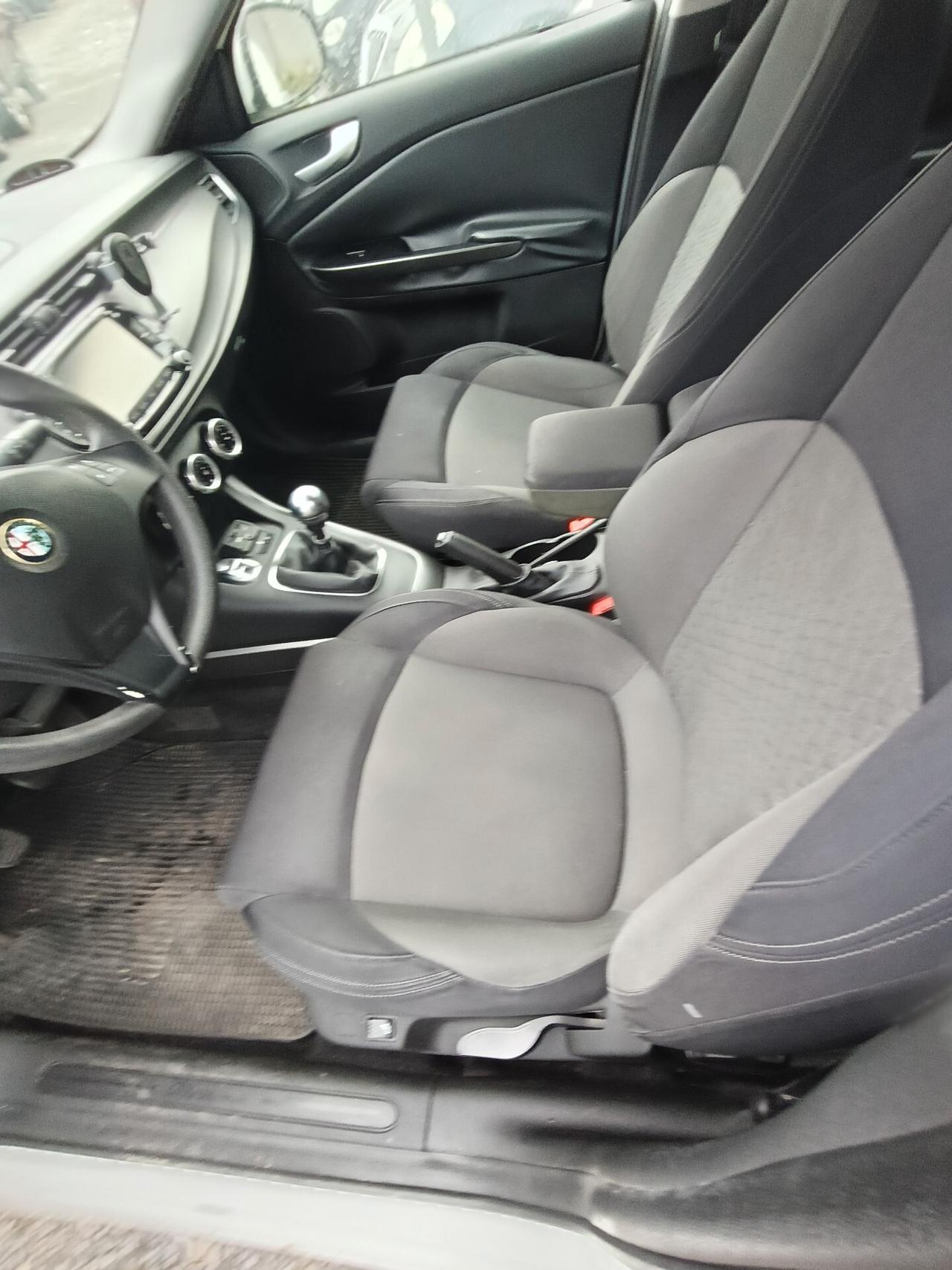 Alfa Romeo Giulietta 1.6 JTDm-2 105 CV Distinctive
