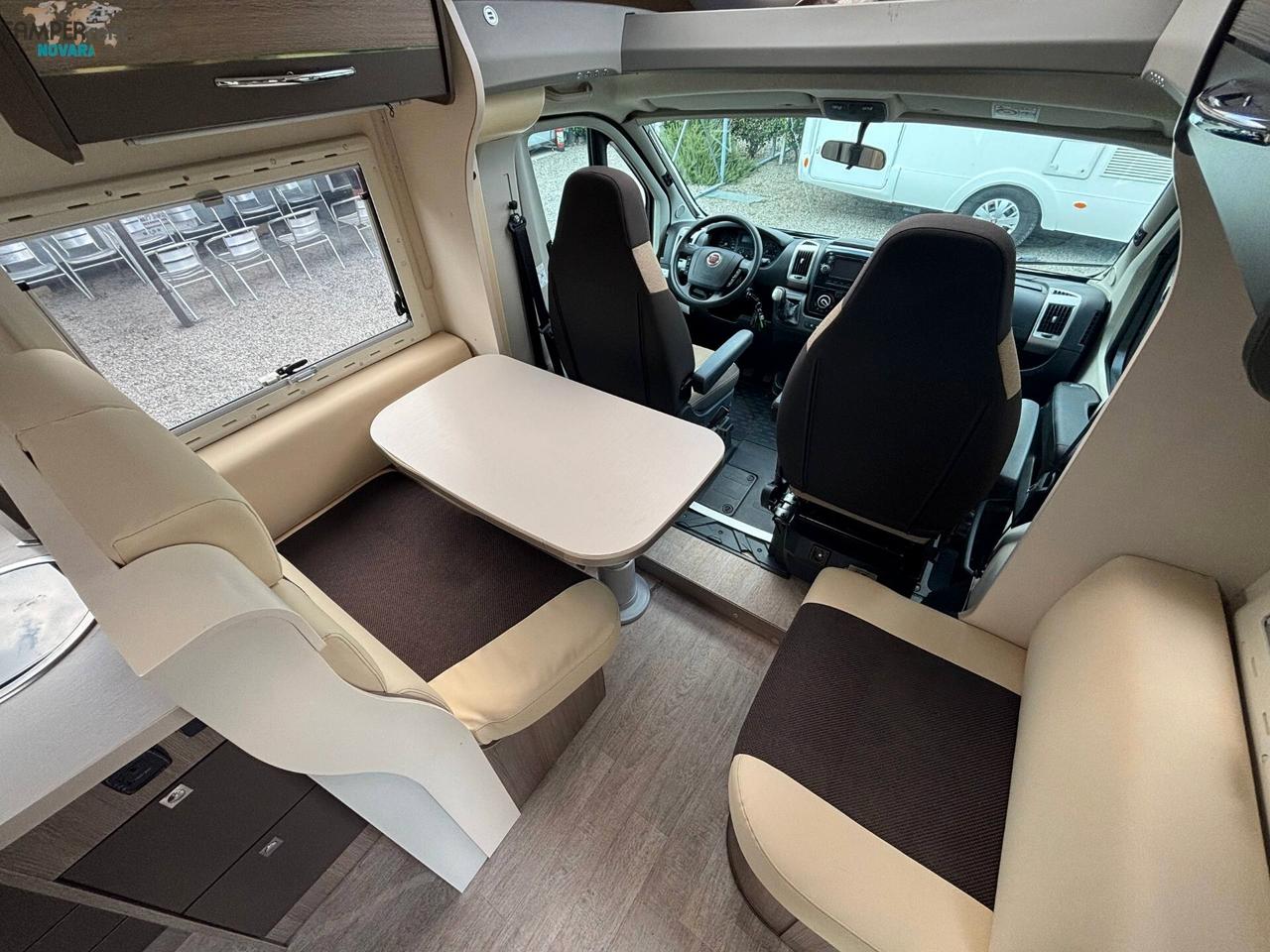 CHALLENGER MAGEO 285 - Semintegrale letto alla francese in coda e basculante
