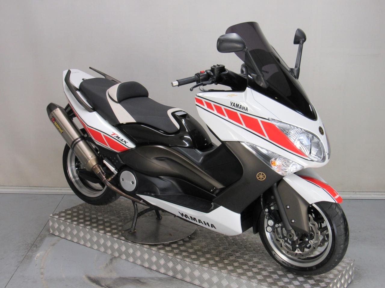 Yamaha T Max WHITEMAX ANNIVERSARY AKRAPOVIC