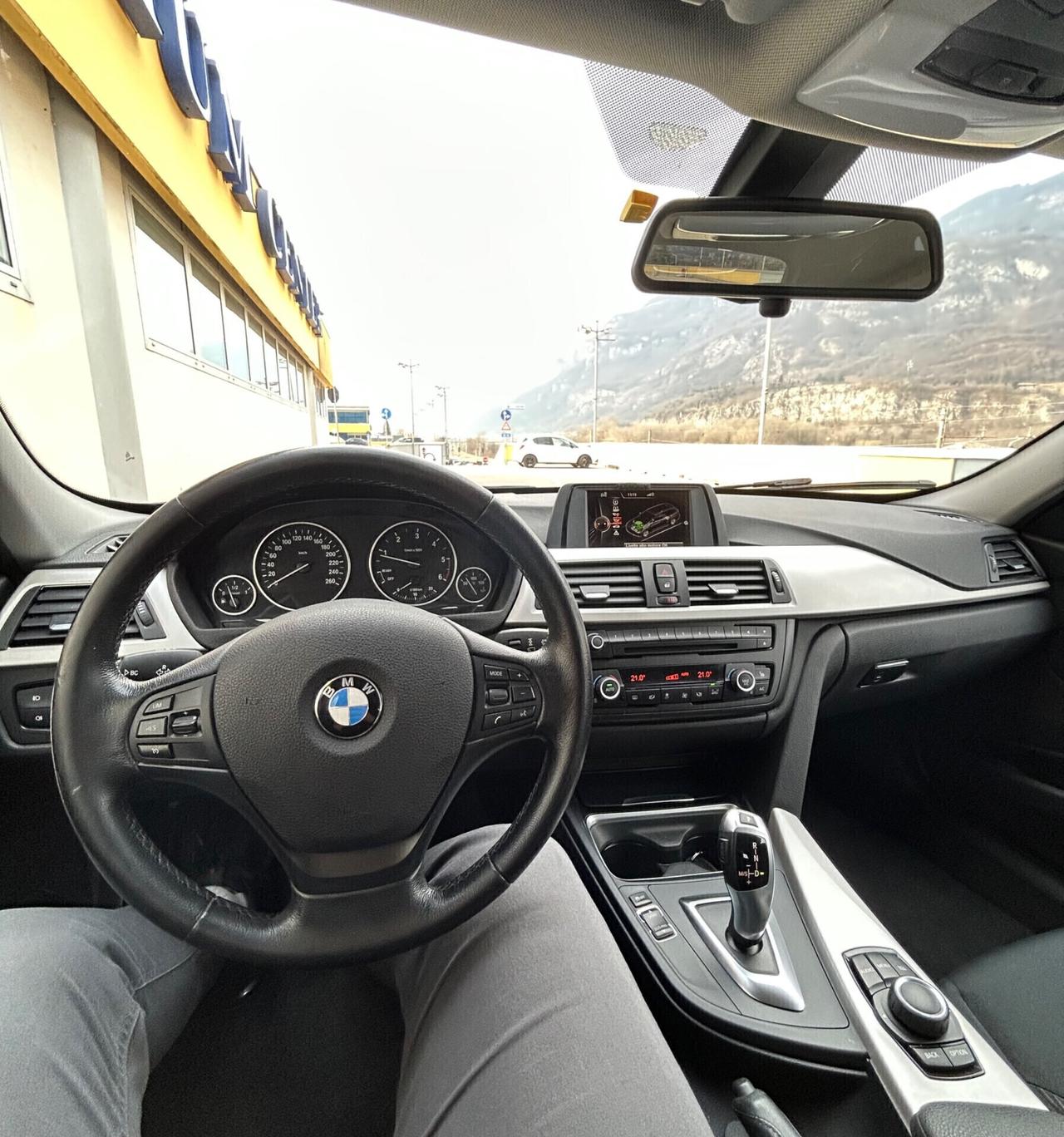 Bmw 320d Touring Msport 2015 UNICO PROPR.