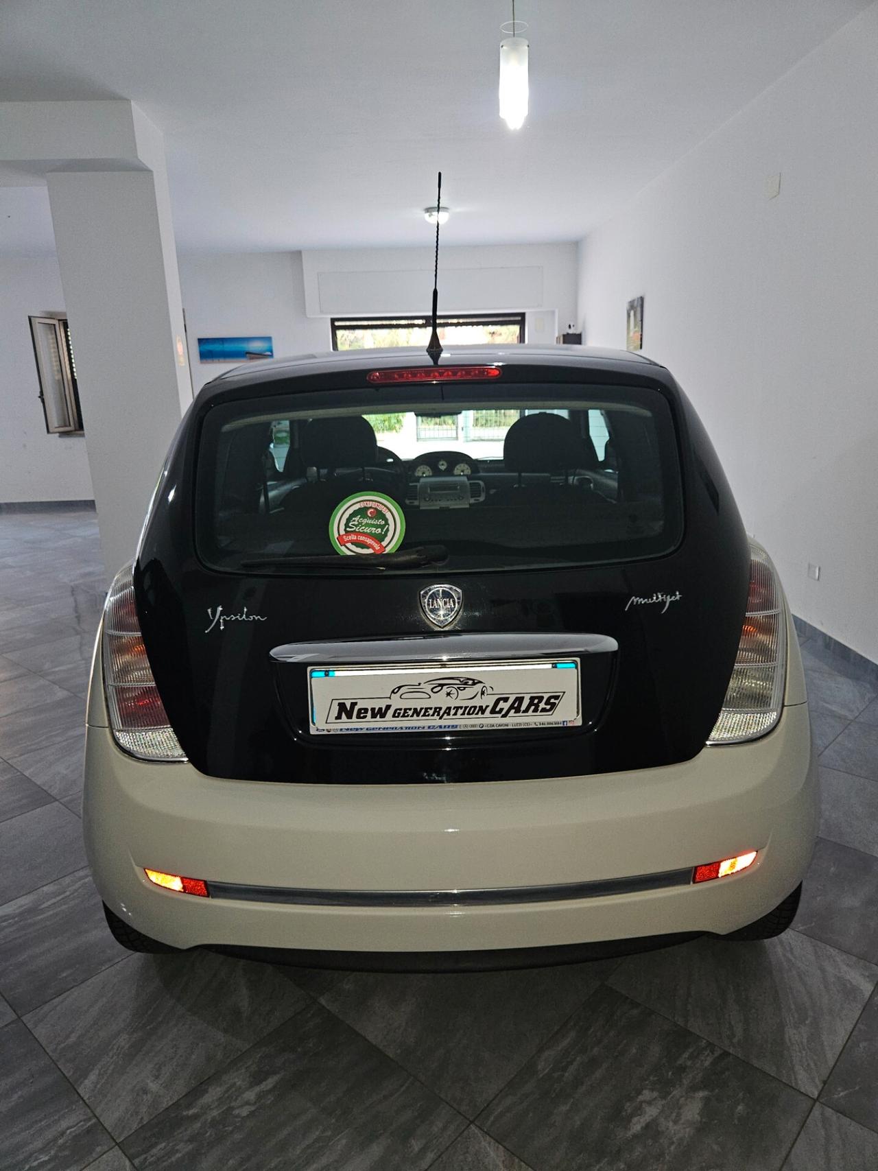 Lancia Ypsilon 1.3 MJT 75 CV Diva