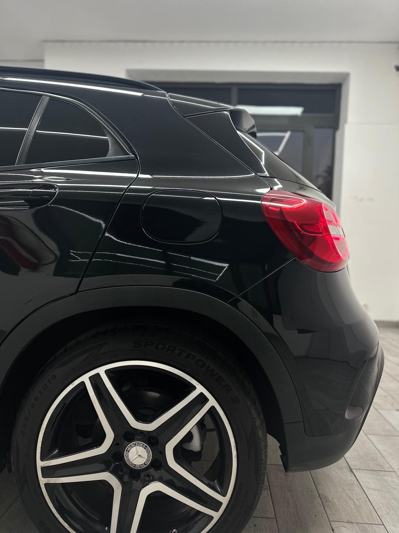 Mercedes-benz GLA 200 d Automatic Premium