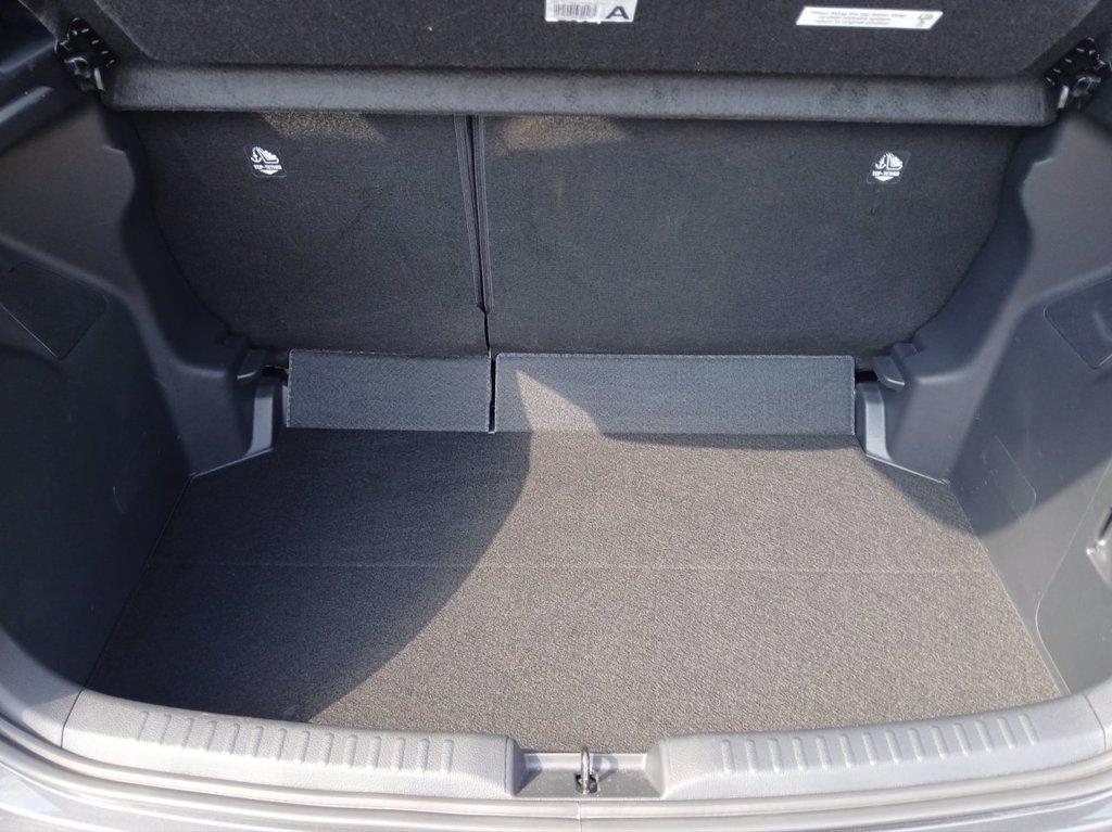 TOYOTA Yaris hybrid Lounge Automatica del 2021