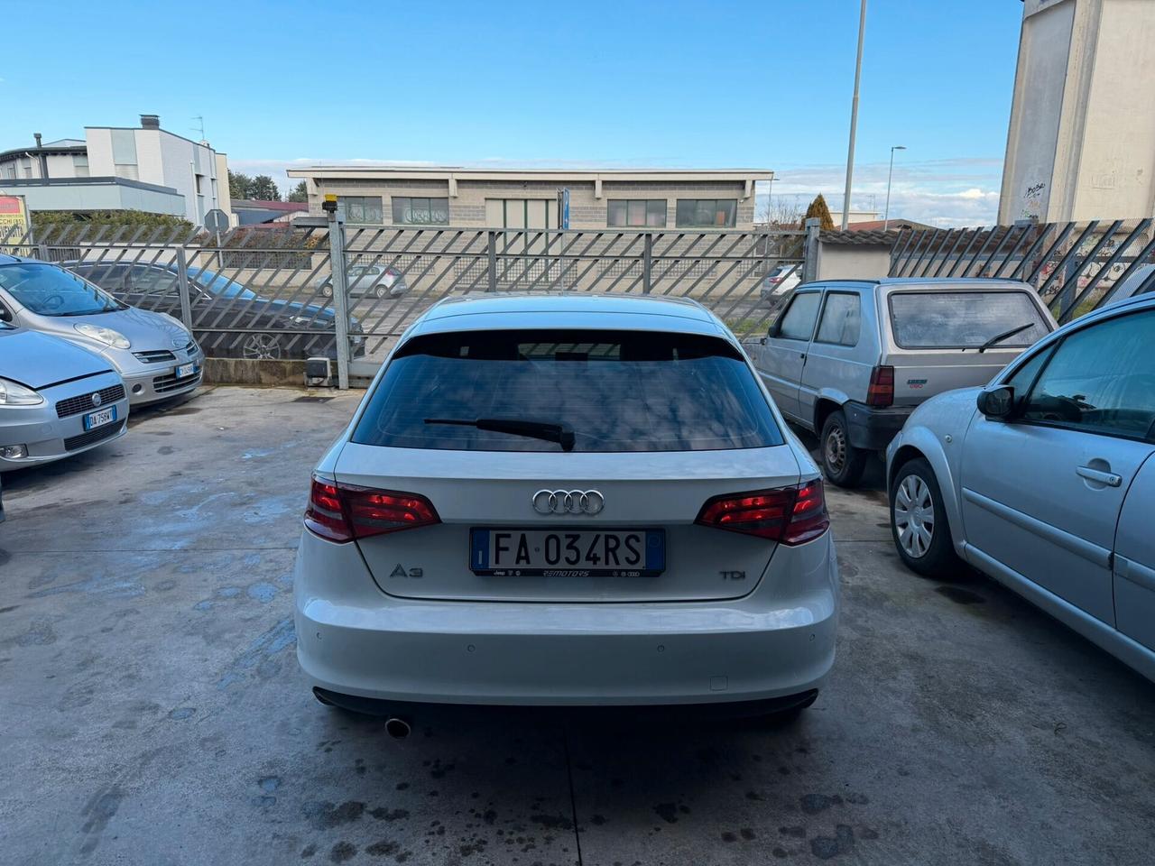 Audi A3 Sedan 1.6 TDI clean diesel S tronic Ambition