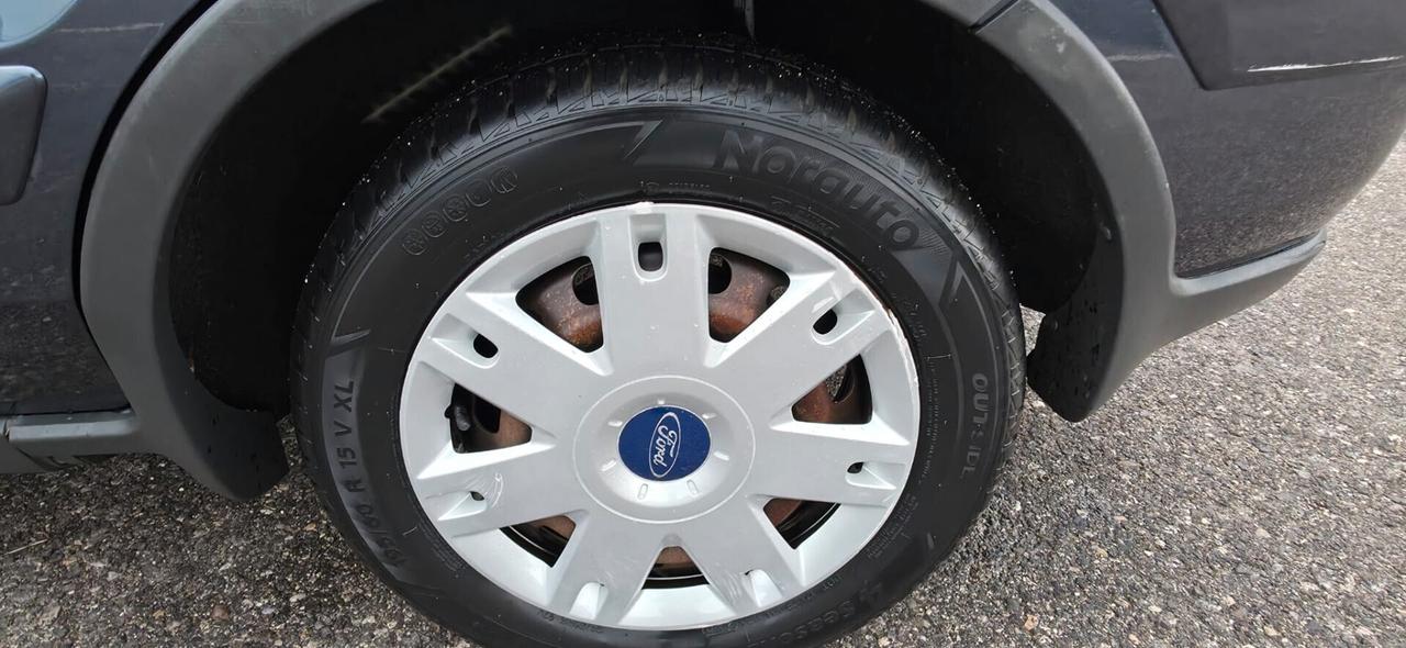 Ford Fusion UAV 1.4 16V automatica neopatentati