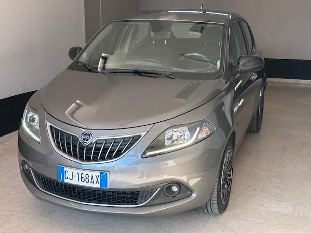 Lancia Ypsilon 1.0 Hybrid 2022 OK NEOPATENTATI