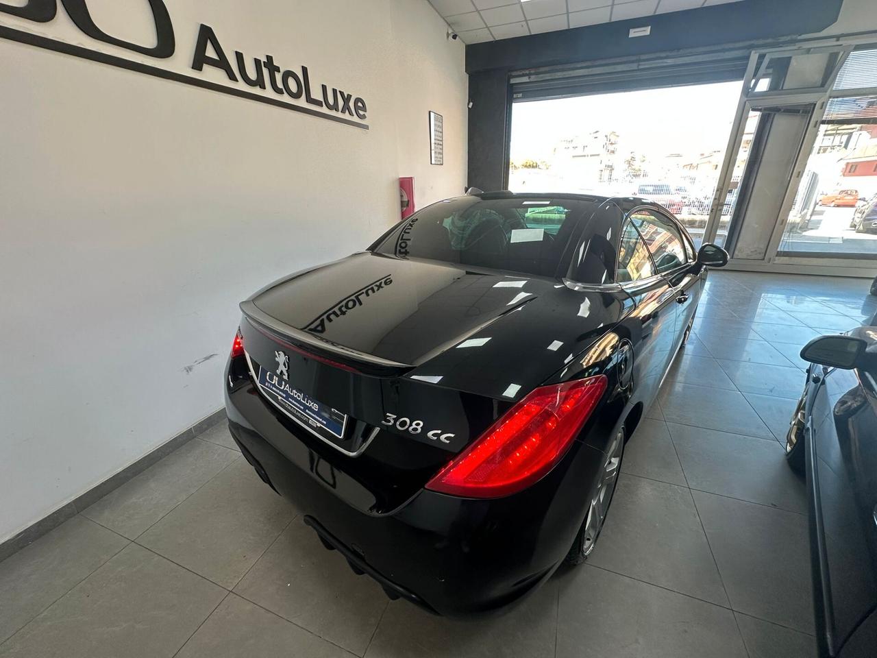 Peugeot 308 2.0 HDi 140CV CC Féline