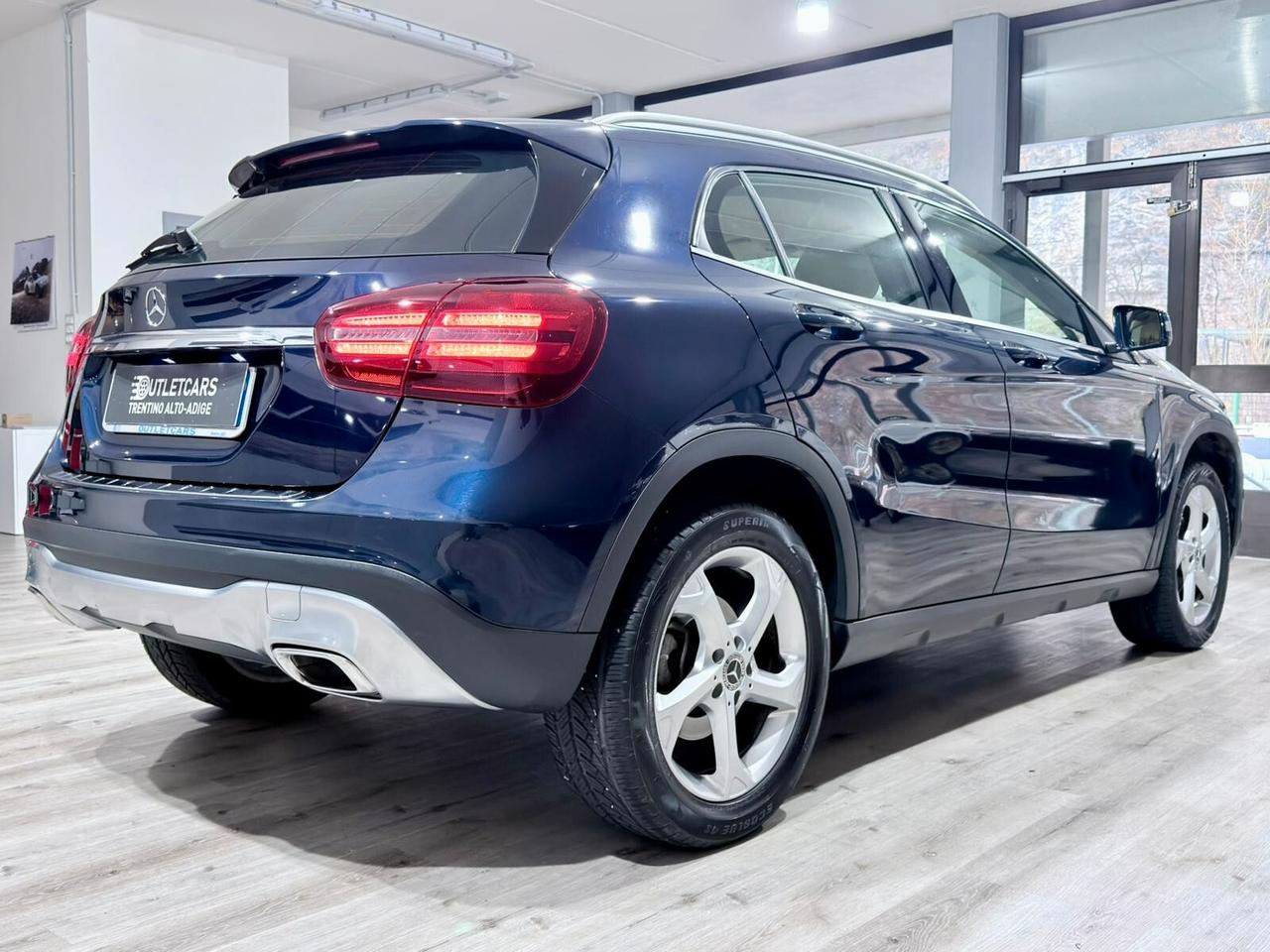MERCEDES GLA 180d PREMIUM MANUALE 2017