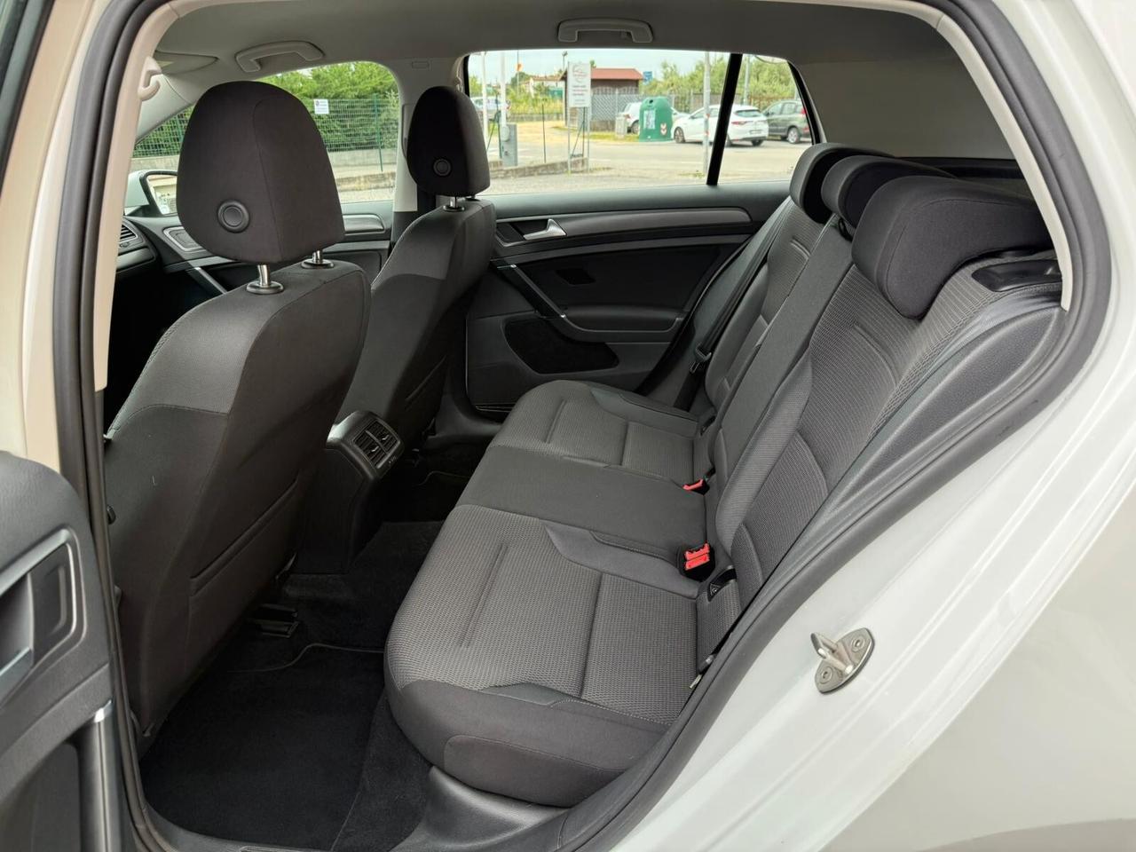 Volkswagen Golf 1.0 TSI 110 CV DSG 5p. Business BlueMotion Technology