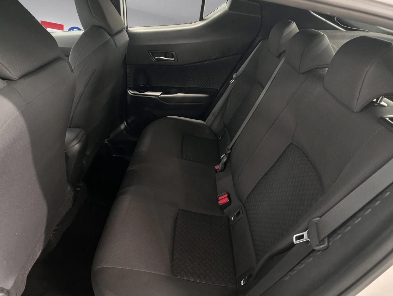 Toyota C-HR 1.8h Active e-cvt