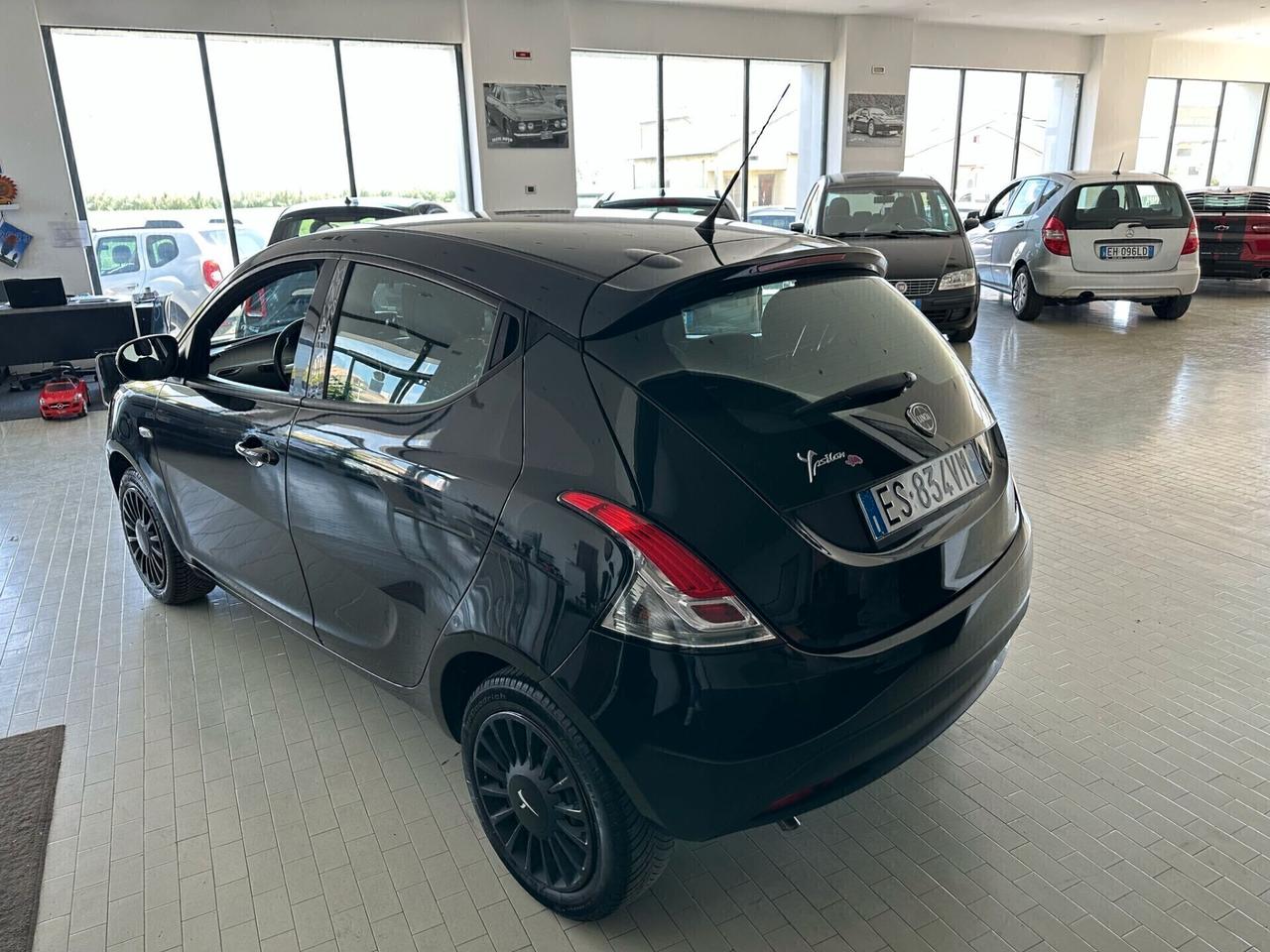 Lancia Ypsilon 1.2 69 CV 5 porte GPL Ecochic Gold