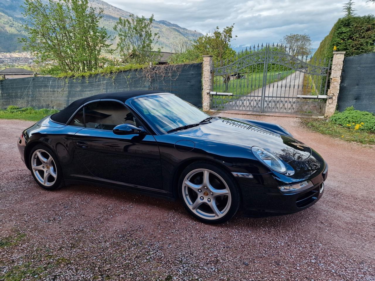 Porsche 911 Carrera 4 Cabriolet MANUALE