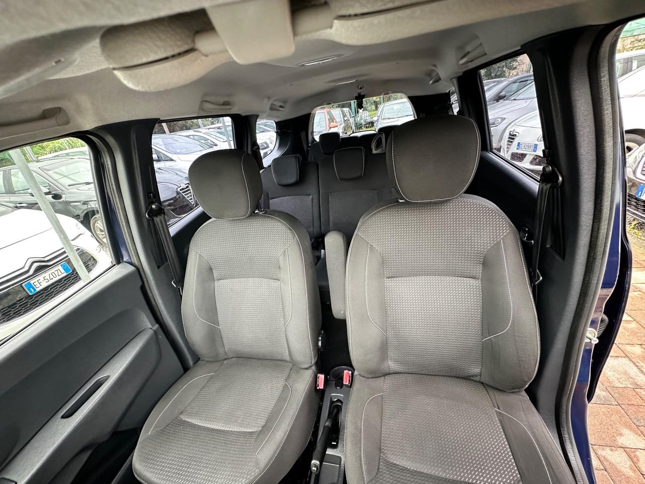 Dacia Lodgy 1.6 Benzina 7 posti Lauréate