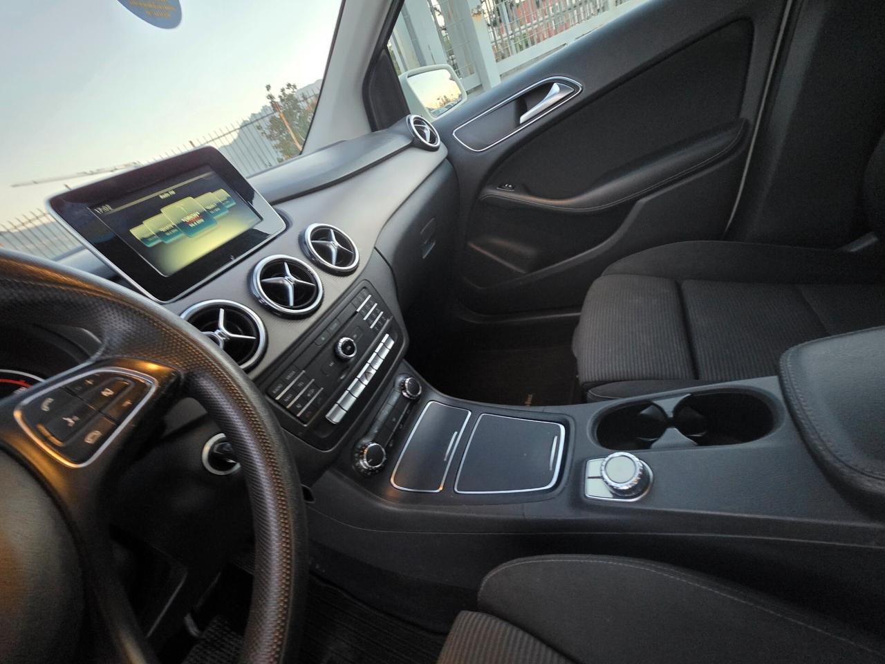 Mercedes-benz B 180 d Automatic Executive