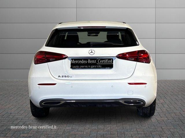 MERCEDES-BENZ A 250 e hybrid EQ Progressive Advanced Plus