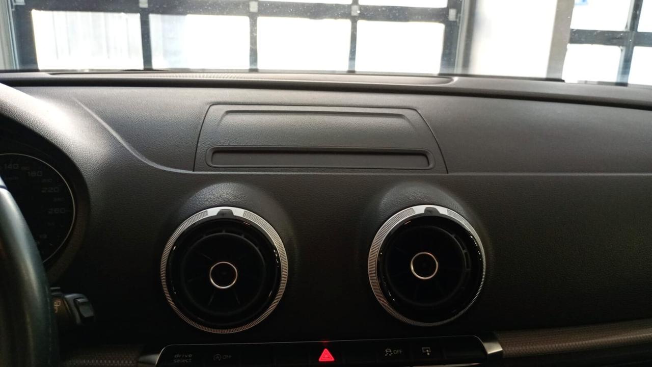 Audi A3 SPB 1.6 TDI clean diesel Ambition