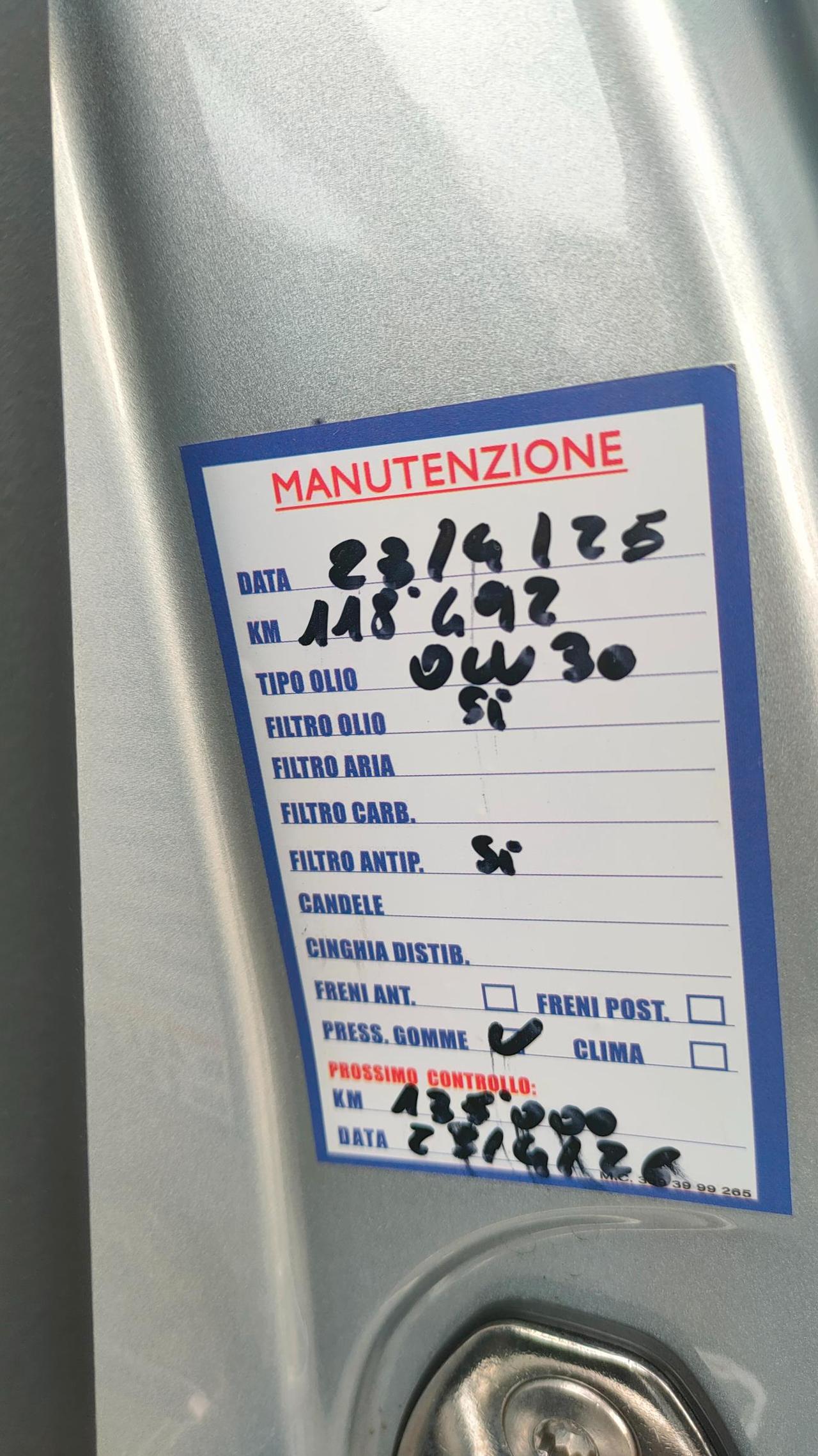 Volkswagen Golf 5 Porte Golf 5p 1.6 tdi Highline Executive (business) 110cv dsg