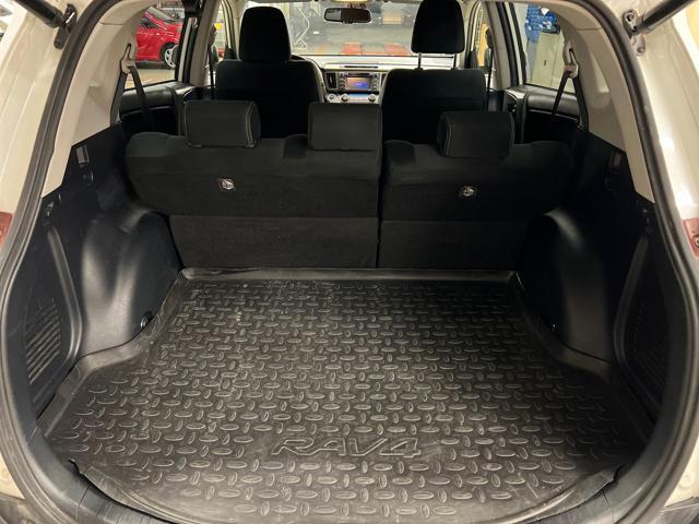 TOYOTA RAV 4 RAV4 2.0 D-4D 4WD Style White Ed.