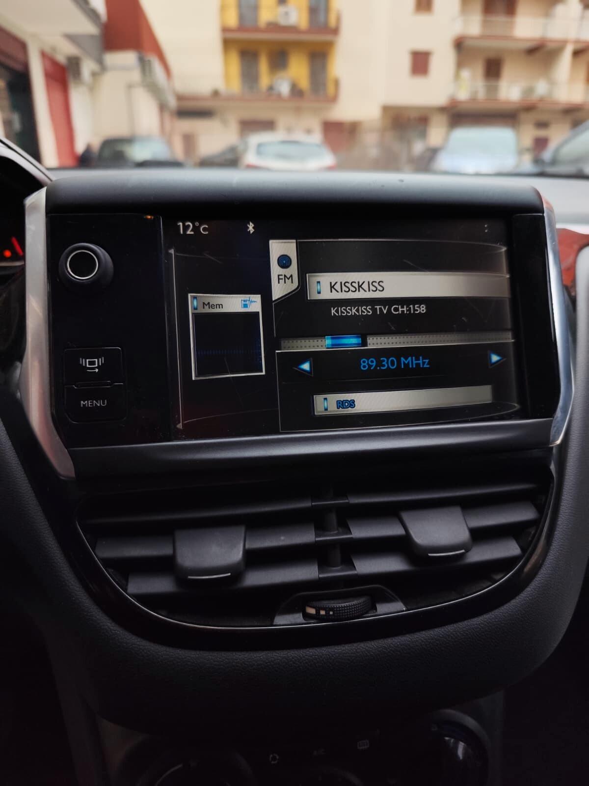 Peugeot 208 1.4 HDi 68 CV 5 porte Allure