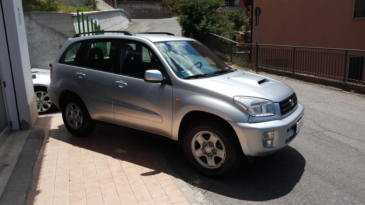 Toyota RAV 4 RAV4 2.0 Tdi D-4D cat 5 porte Sol