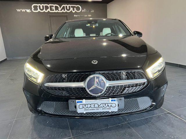 MERCEDES-BENZ A 180 d Automatic Premium ( schermo grande )