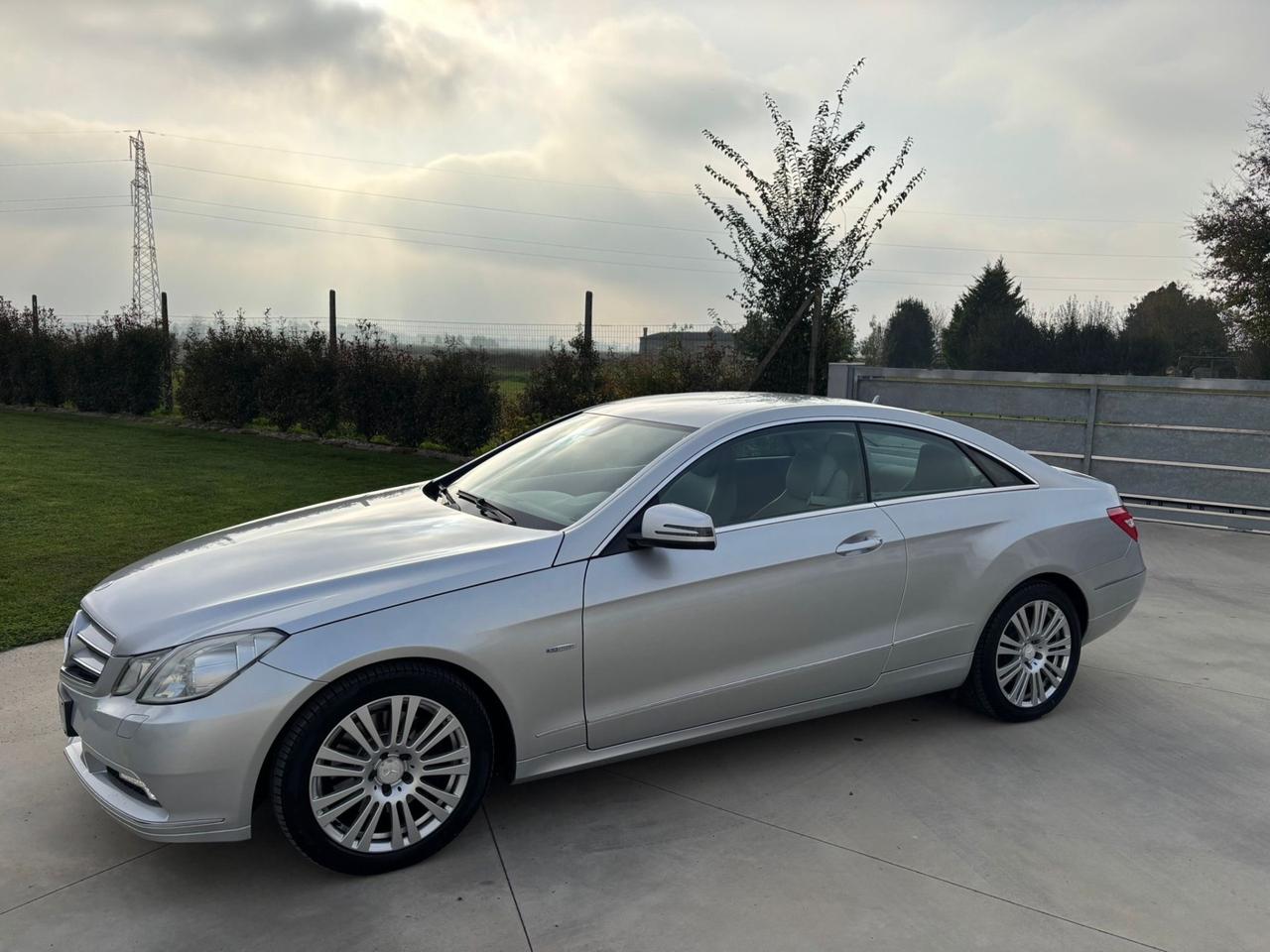 Mercedes-benz E 250 E 250 CDI Coupé BlueEFFICIENCY Executive