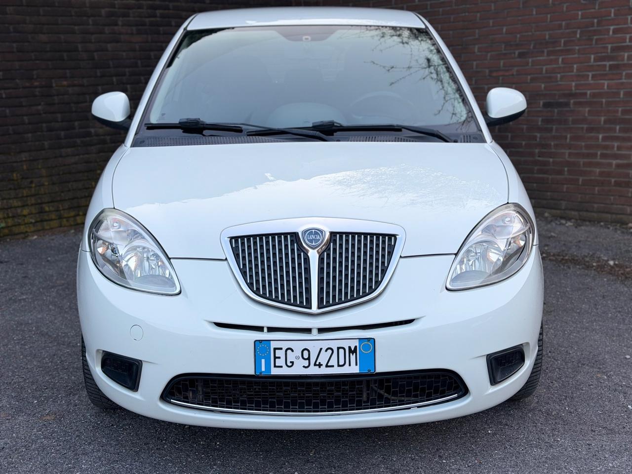 Lancia Ypsilon 1.3 MJT 75 CV Unyca