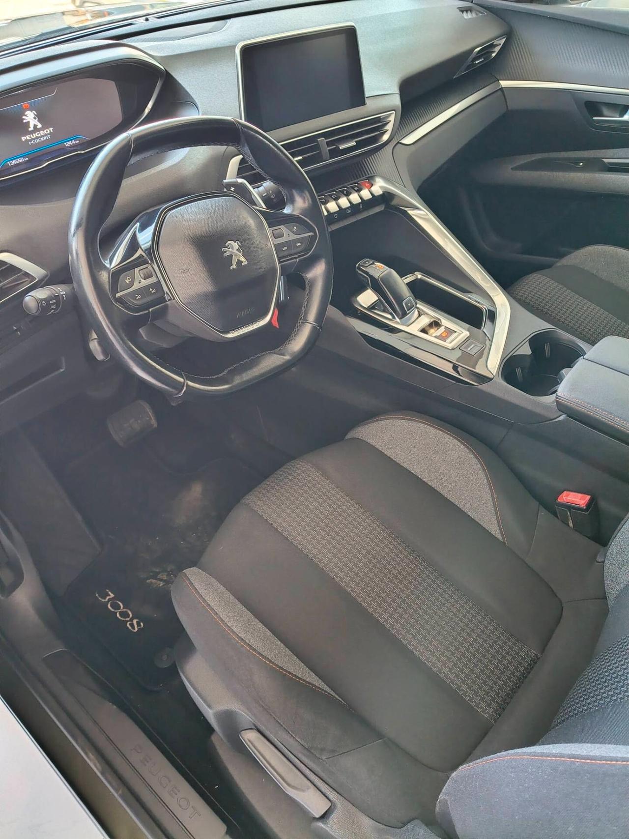 Peugeot 3008 BlueHDi 130 S&S EAT8 Business