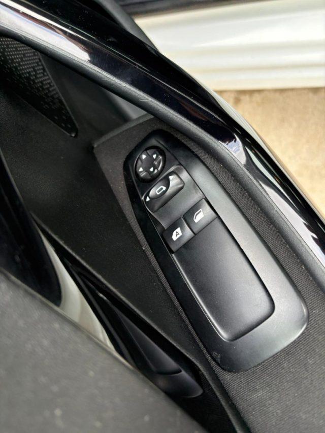 PEUGEOT 208 PureTech 82 5 porte