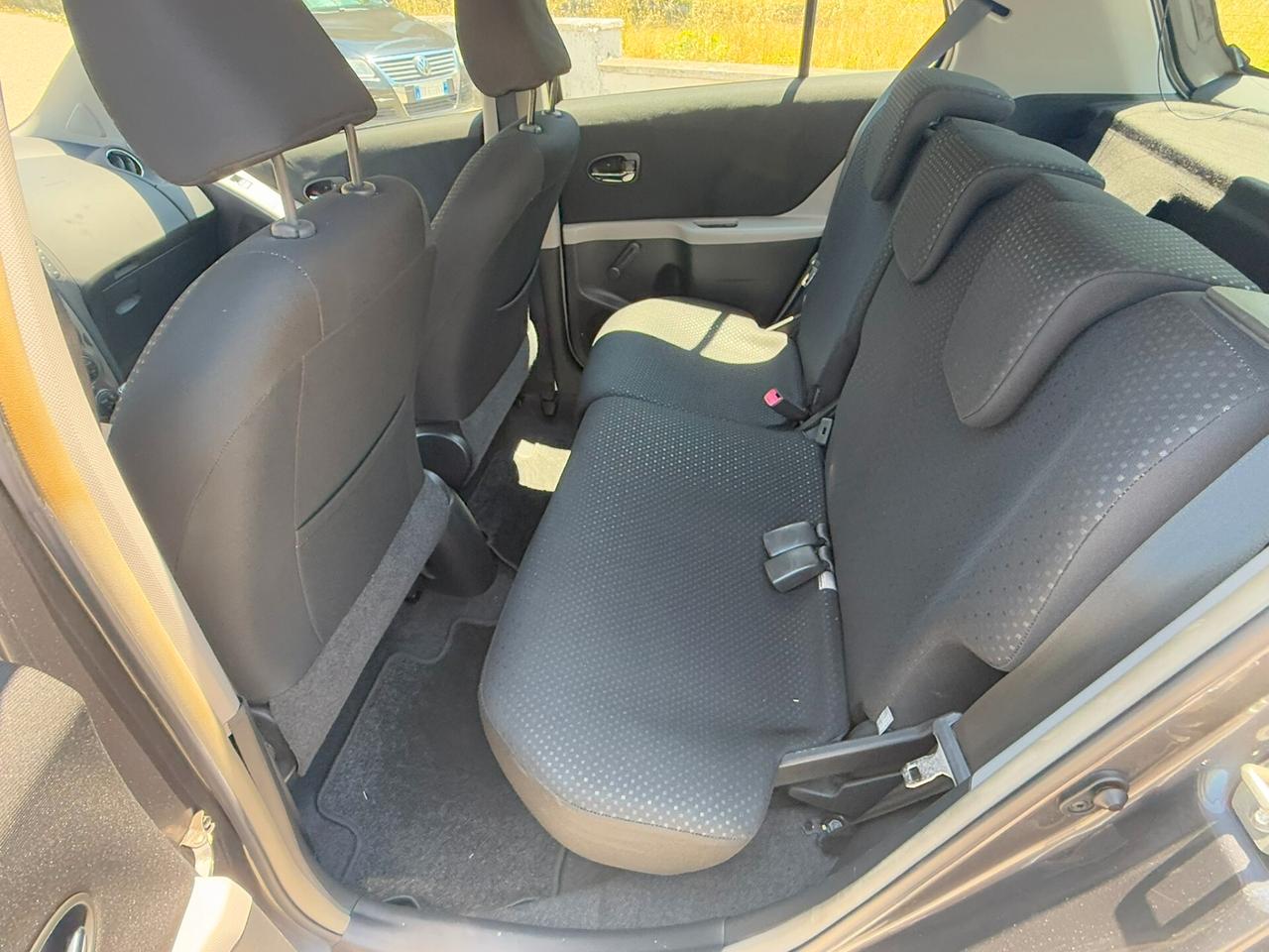 Toyota Yaris 1.0 5 porte Sol
