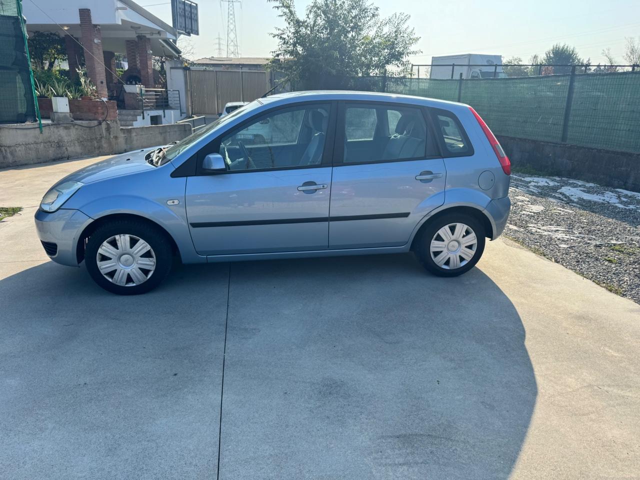 Ford Fiesta 1.2 16V 5p. Tecno