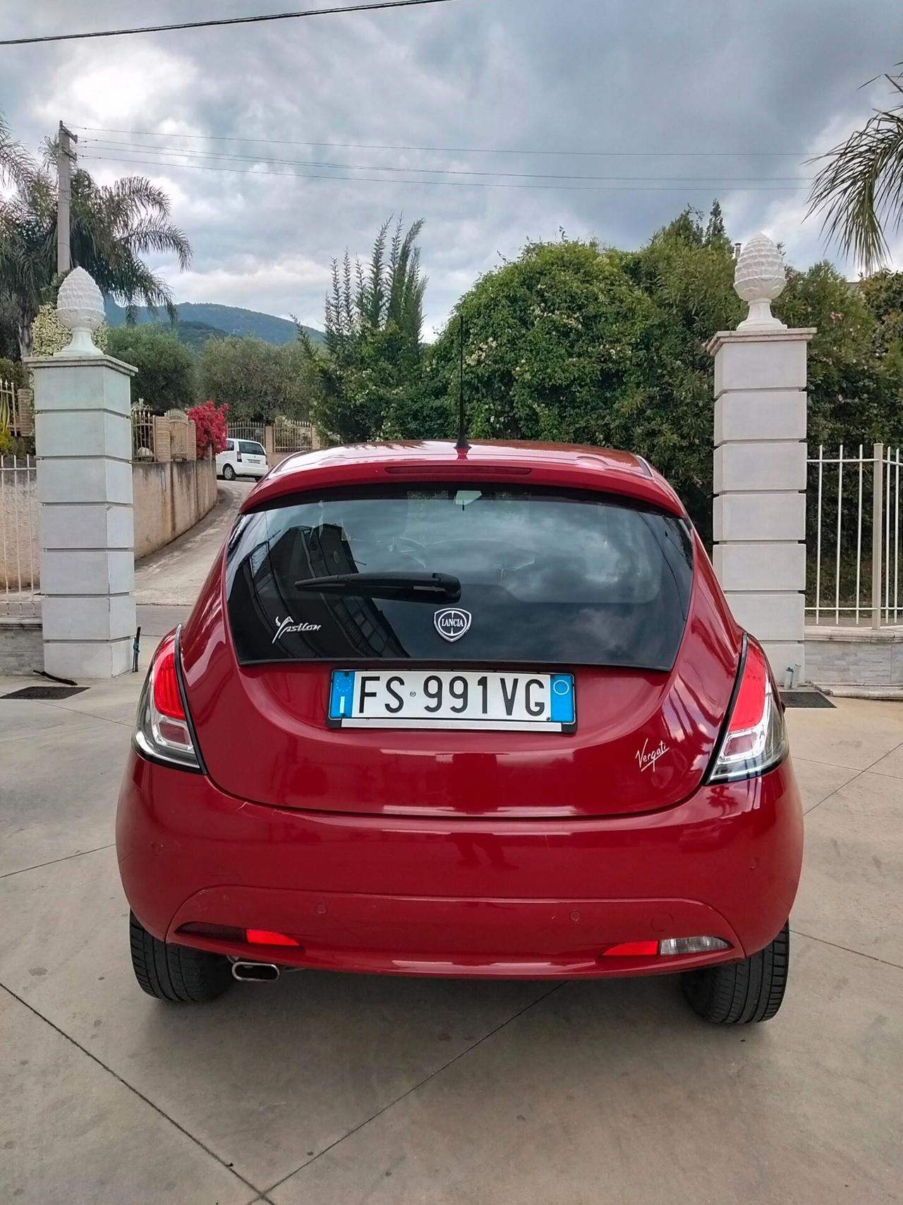 Lancia Ypsilon 1.2 69 CV 5 porte GPL Ecochic Platinum