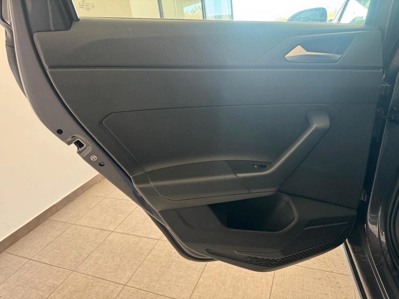 Volkswagen Taigo 1.0 manuale 110cv km0 pronta consegna