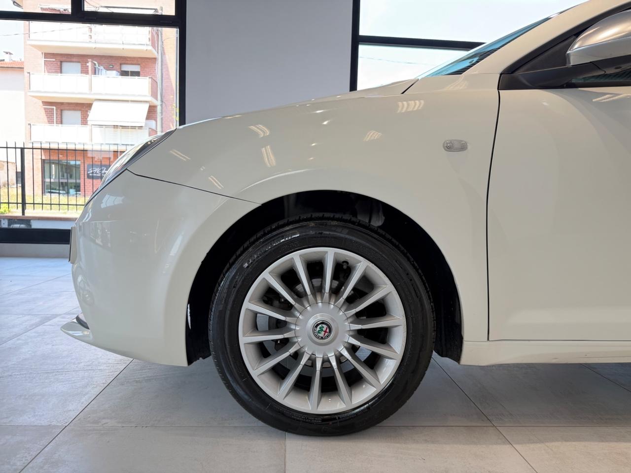 Alfa Romeo MiTo 1.4 78 CV “ 85 MILA KM CERTIFICATI “