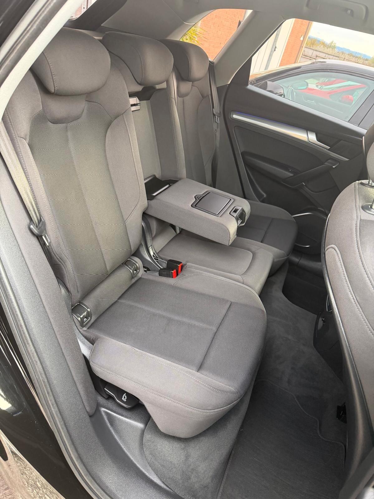 Audi Q5 40 TDI quattro S tronic Sport Virtual Cockpit, Fari Full Led e pacchetto luci ambiente multicolor