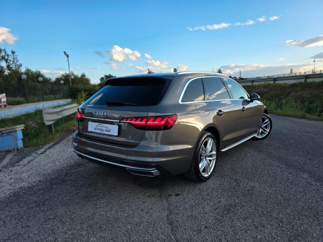 Audi A4 Avant 40 TDI S tronic Business Advanced