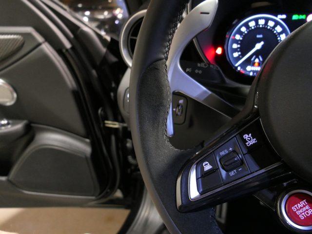 ALFA ROMEO Giulia 2.9 V6 Bi-Turbo AT8 Quadrifoglio